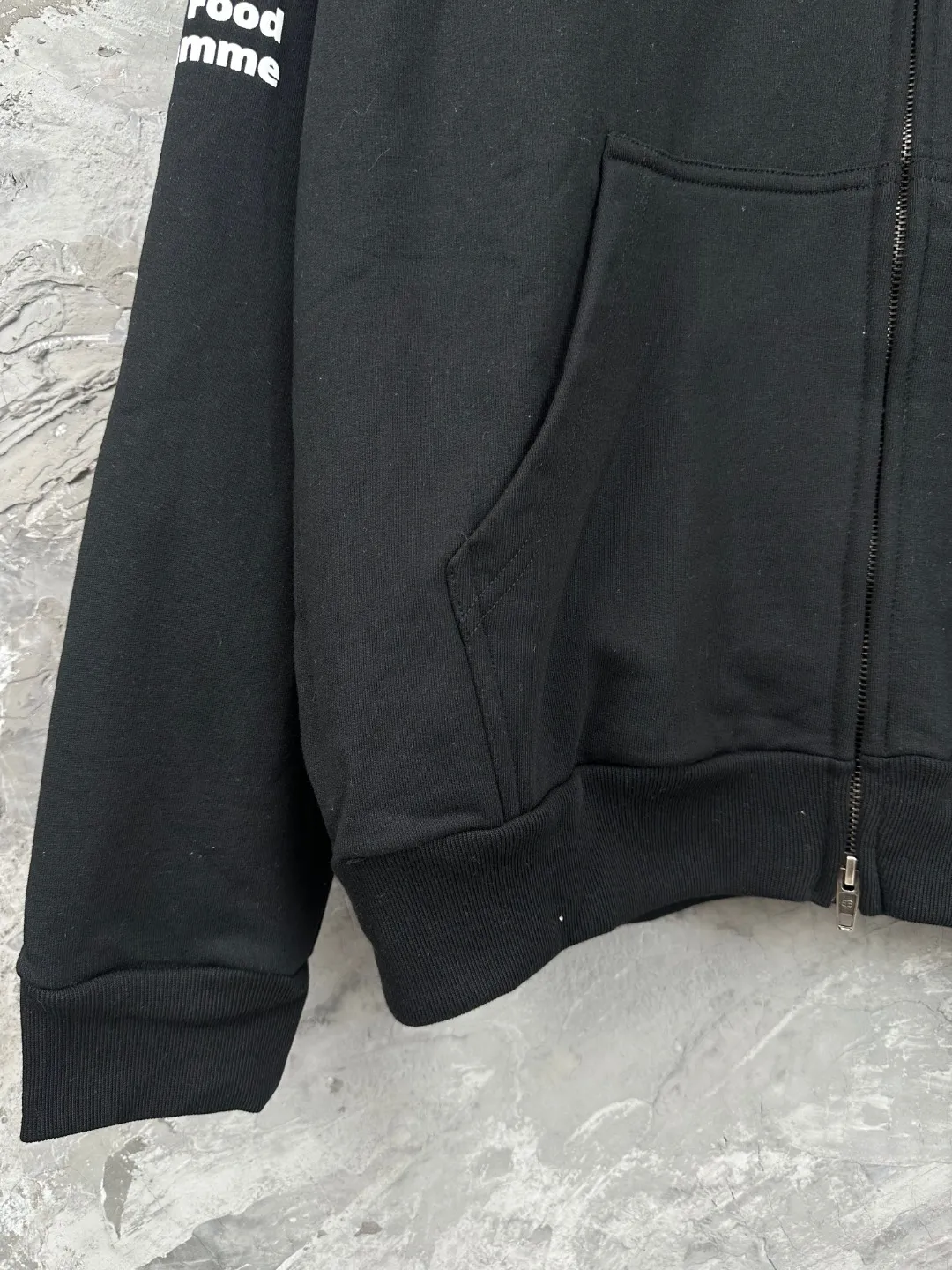 BALENCI*GA . . . . . 460g . Same Style -Color：Black -SIZE：Xs S M L 8976#